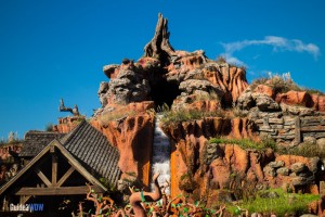 Splash Mountain - Exterior - Disney World