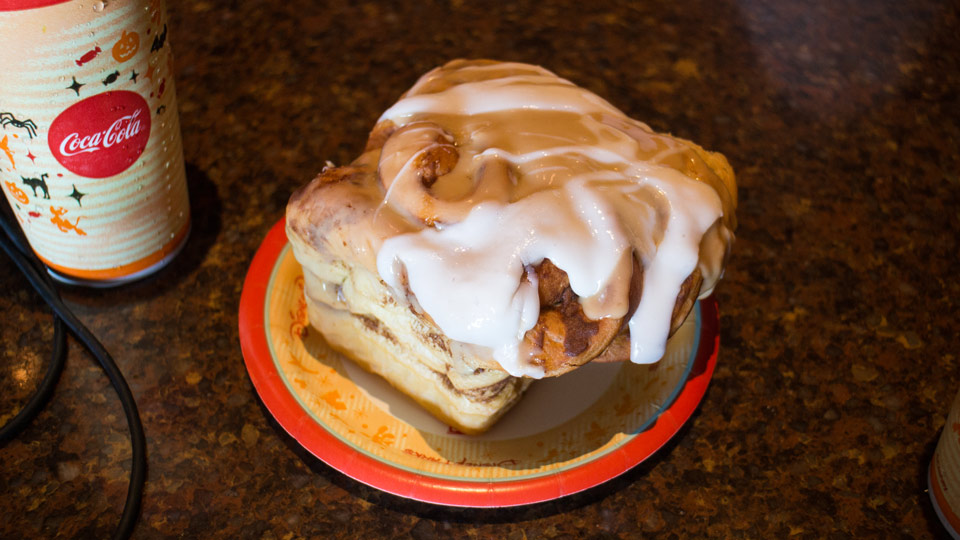 Colossal Cinnamon Roll - Best Disney World Desserts