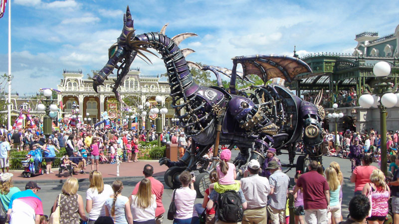 Festival of Fantasy - Dragon - Disney World Parade