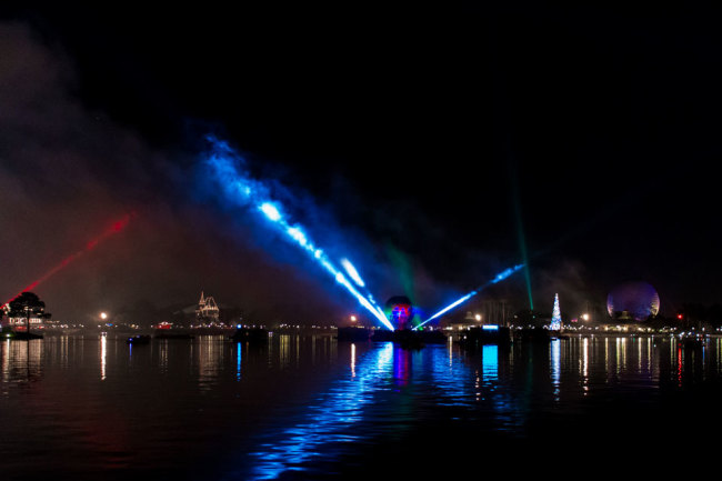 IllumiNations - Epcot Holidays Around the World