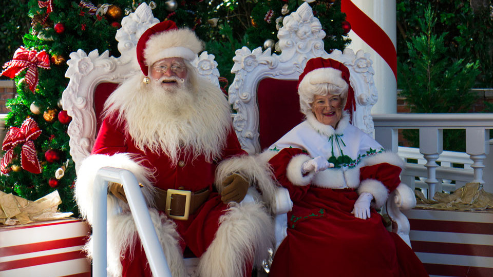 Santa - Epcot Holidays Around the World