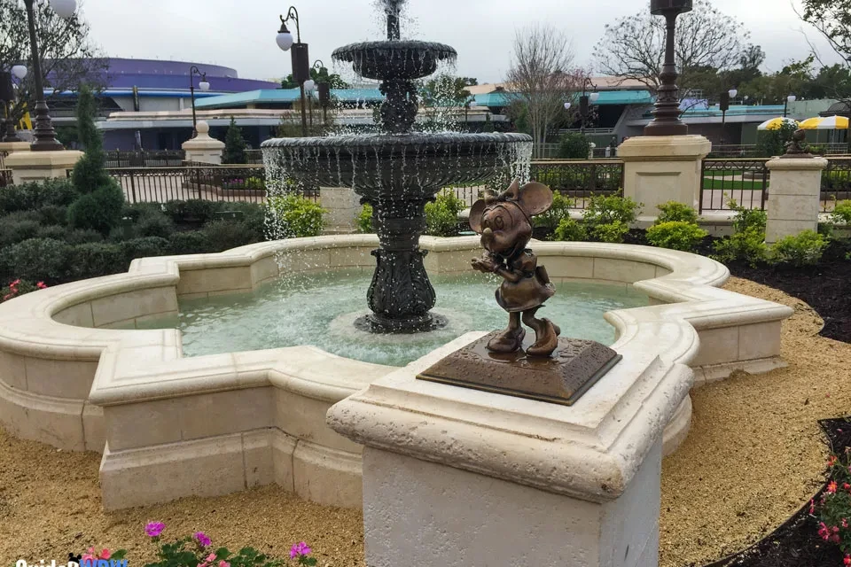 Plaza Gardens Fountain - Minnie Statue - Magic Kingdom