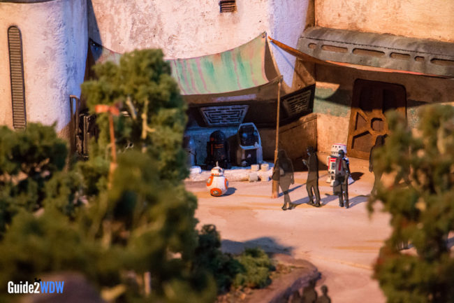 BB8 - Star Wars: Galaxy's Edge Model - Disneyland and Disney World