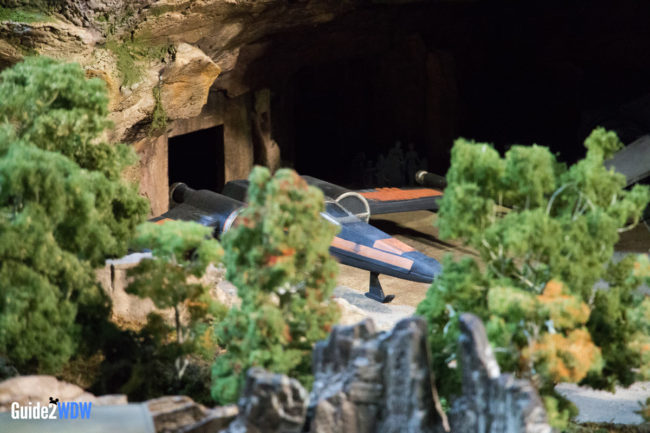 Poe Daemeron X-Wing - Star Wars: Galaxy's Edge Model - Disneyland and Disney World