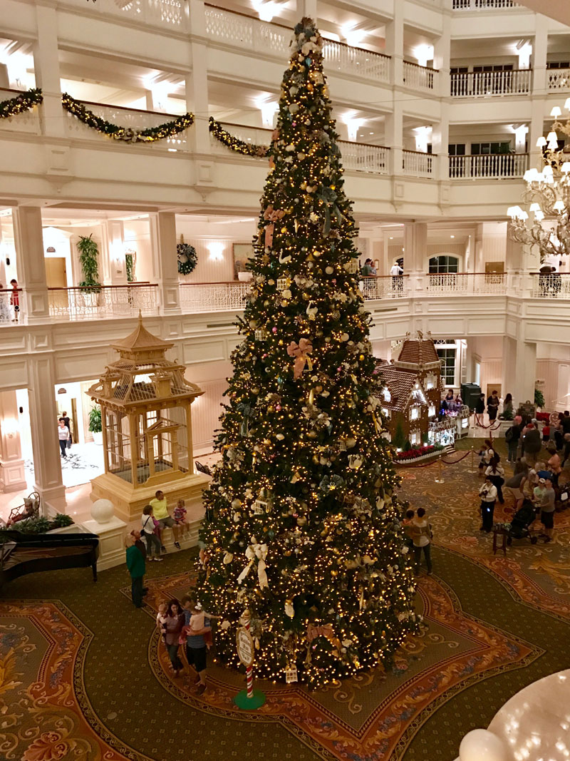 Grand Floridian - Lobby - Christmas