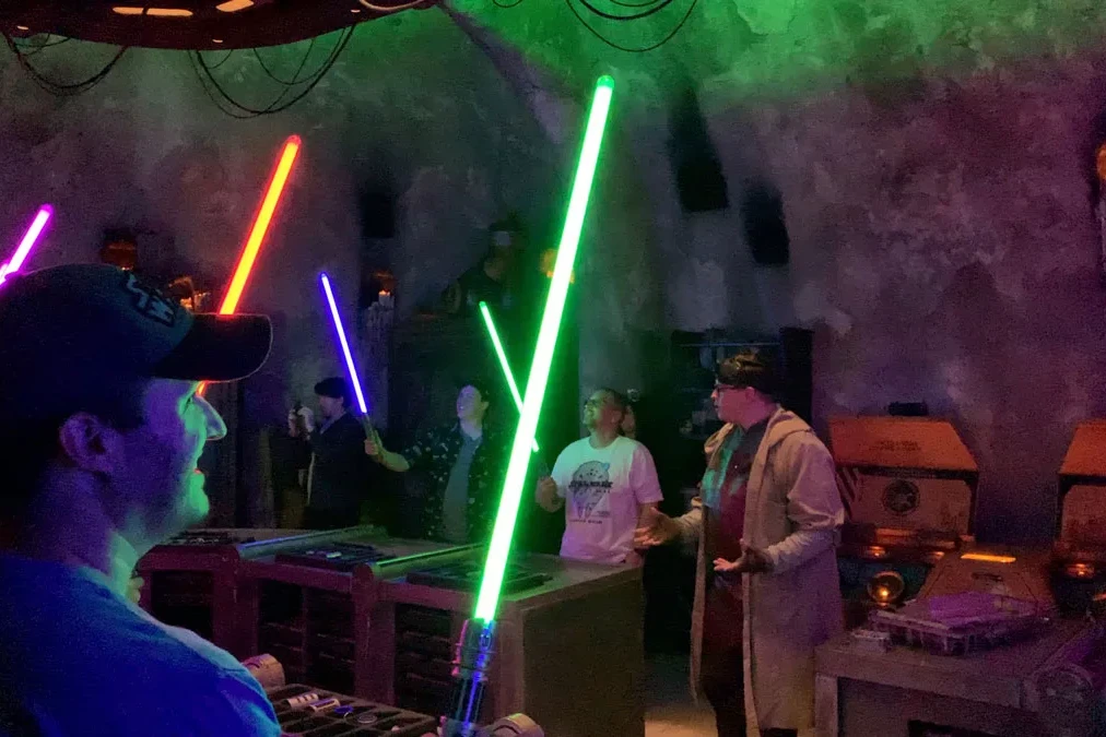 Savi's Lightsaber Reveal - Star Wars Galaxy's Edge