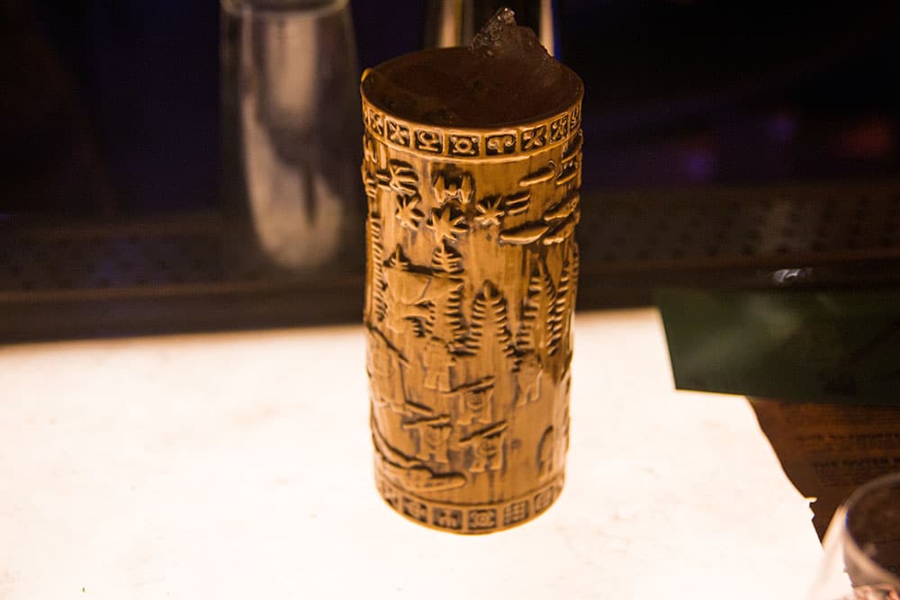 https://guide2wdw.com/wp/wp-content/uploads/2019/06/Yub-Nub-Mug-Ogas-Cantina-Review-Star-Wars-Galaxys-Edge-Guide2WDW.jpg