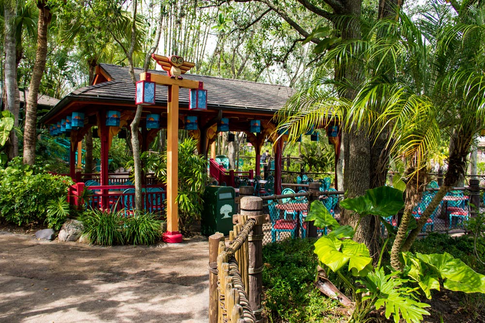 Flame Tree Barbecue - Outdoor Dining Area - Animal Kingdom Dining