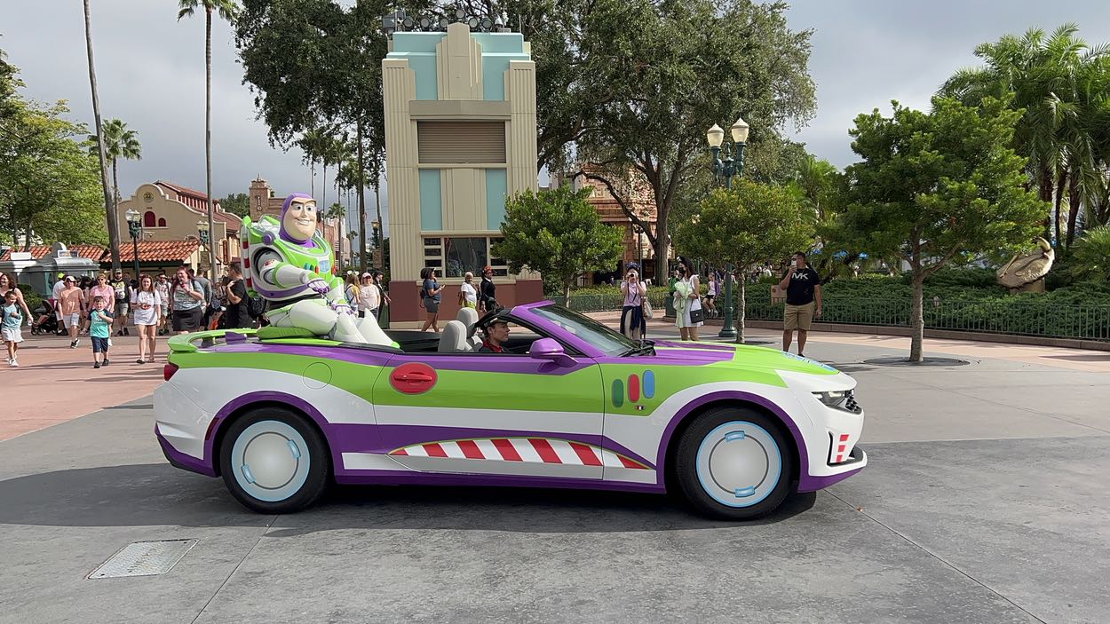Buzz Lightyear - Pixar Pals Motorcade - Guide2WDW