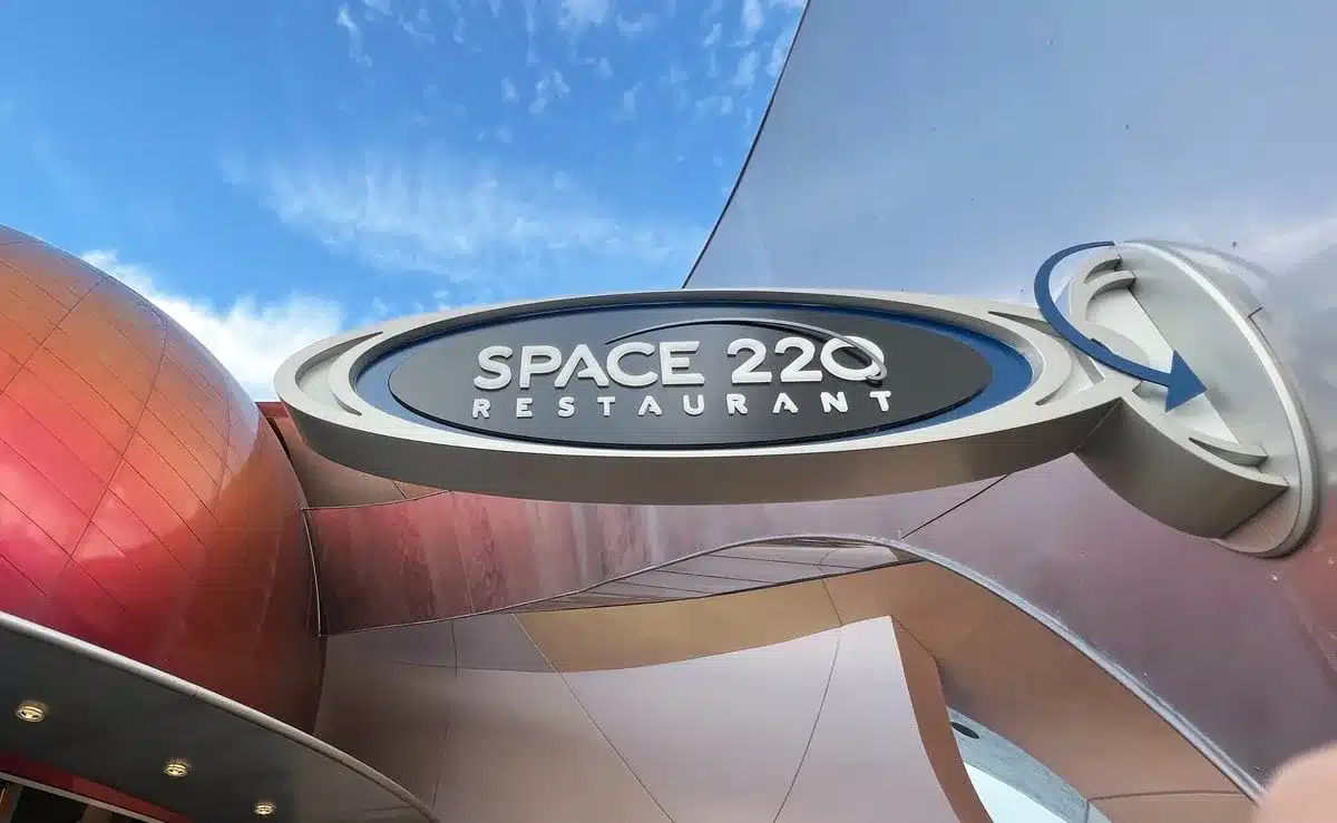 Space 220 - EPCOT Restaurant - Disney World Dining