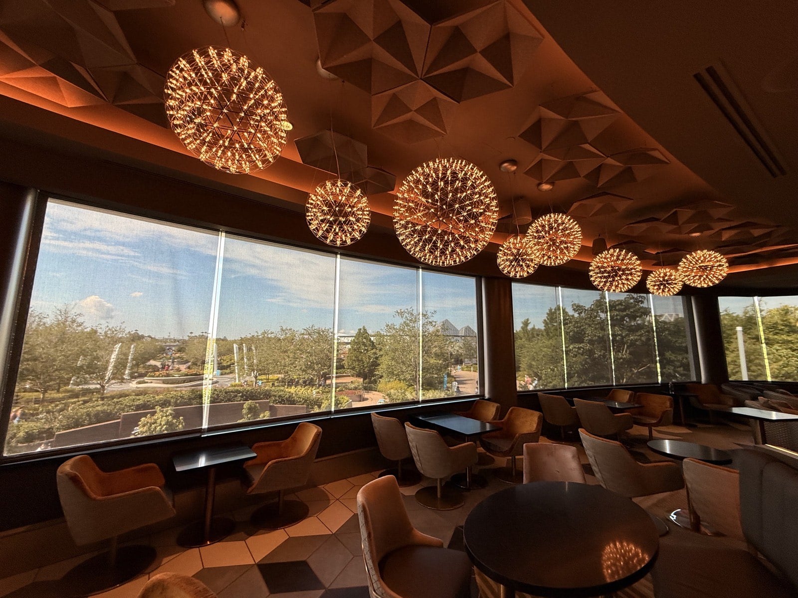 GEO-82 4 - EPCOT Restaurant - Guide2WDW