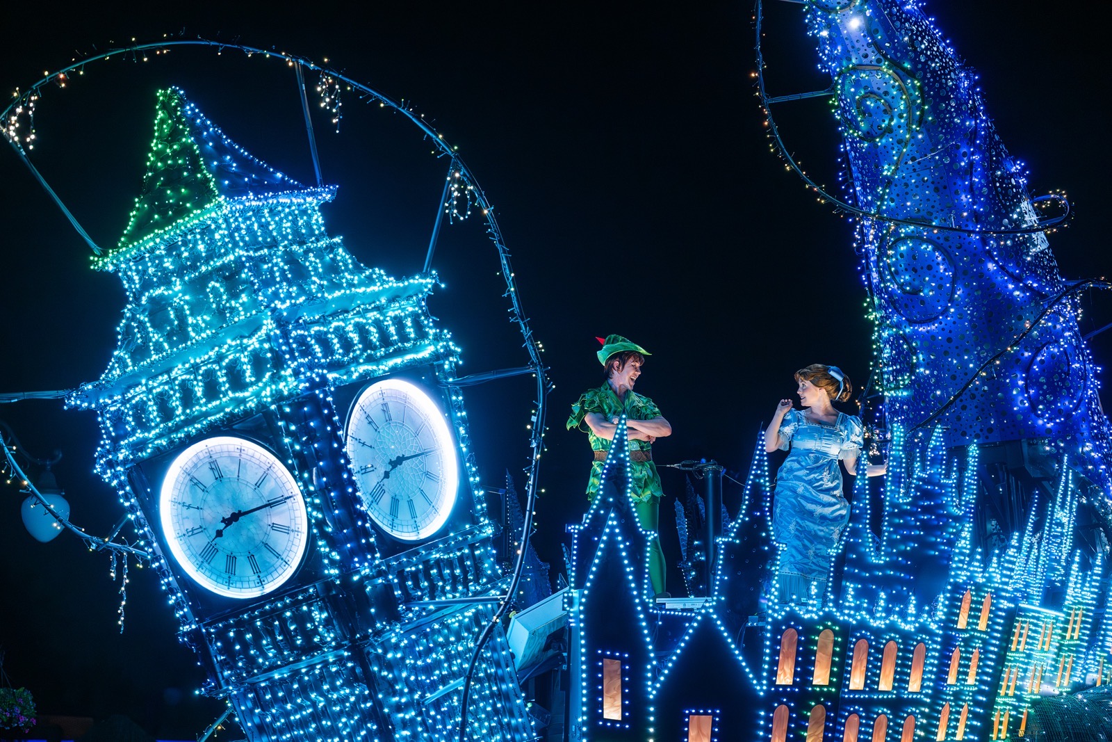 Peter Pan and Wendy on the Disney Starlight float
