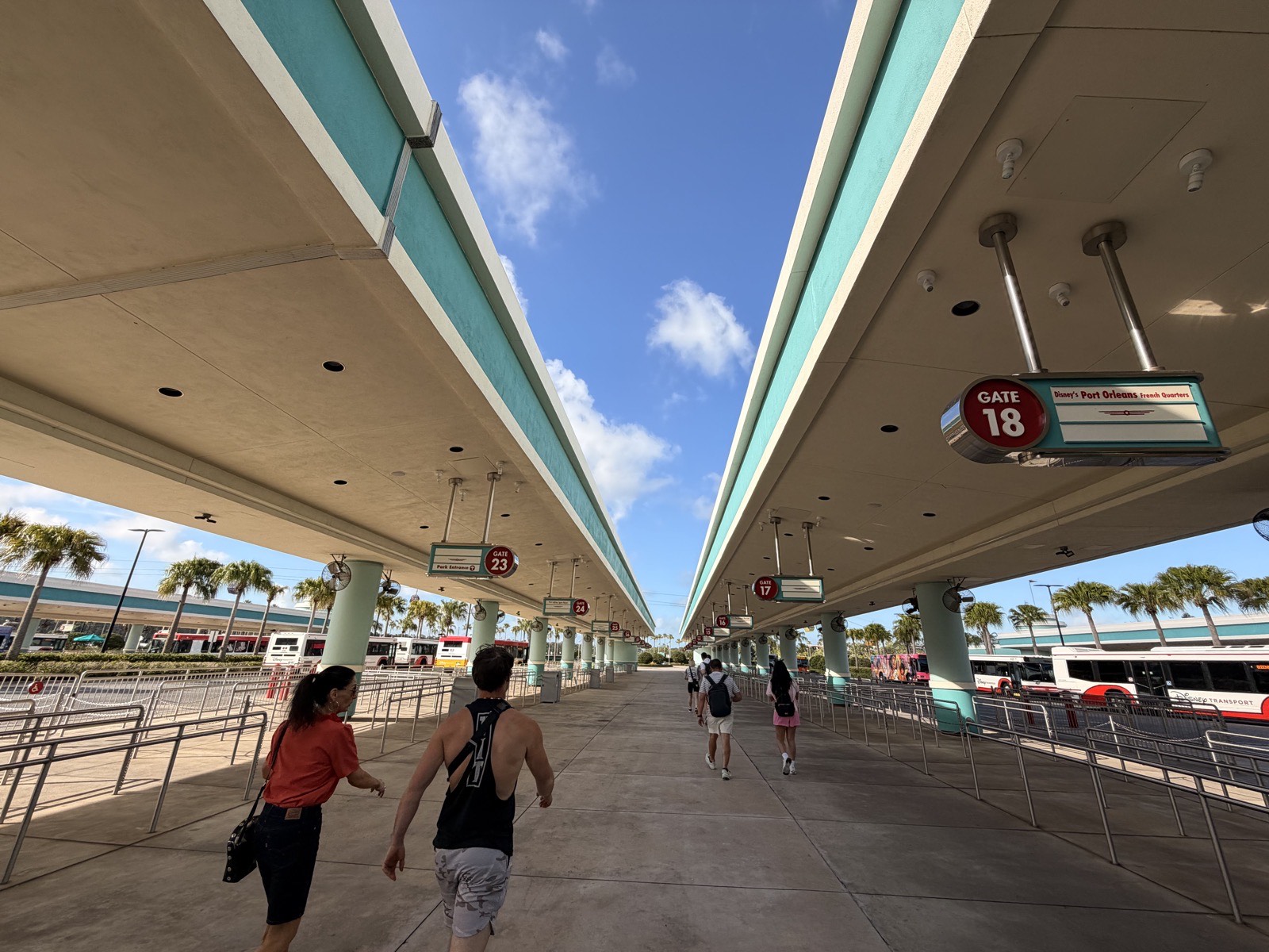 Hollywood Studios Bus Depot - Guide2WDW
