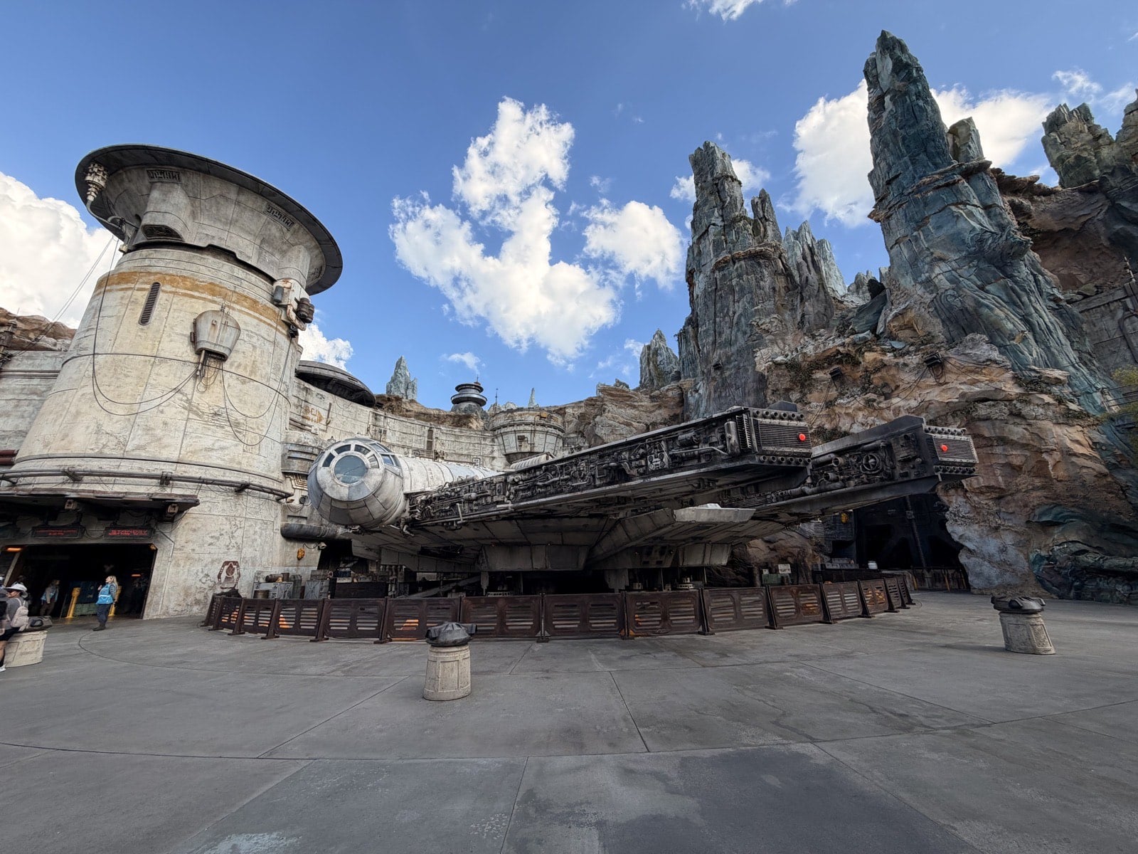 Millennium Falcon Smugglers Run - Hollywood Studios Ride - Guide2WDW